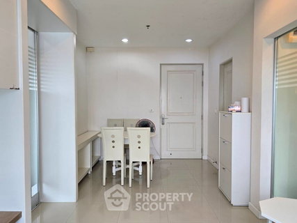 1-BR Condo at Q. House Sathorn near BTS Krung Thon Buri (ID 2733893)
