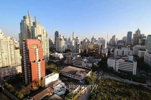 1-BR Condo at Manhattan Chidlom near BTS Chit Lom (ID 2422553)