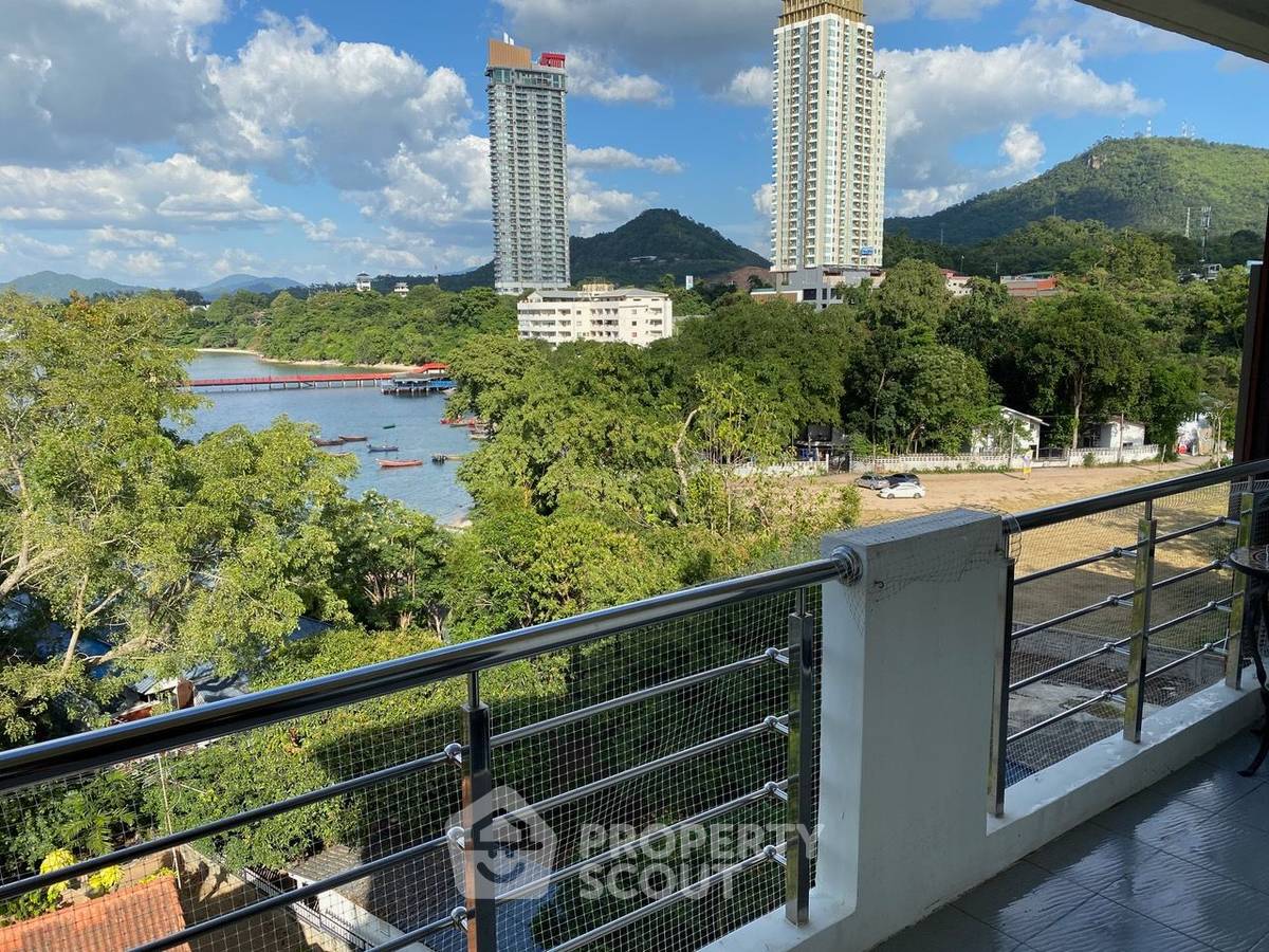 รูป คอนโด 1 ห้องนอน ขาย Golden Coast Si Racha บางพระ ศรีราชา (ID 2069207) - รูปที่ 2/9