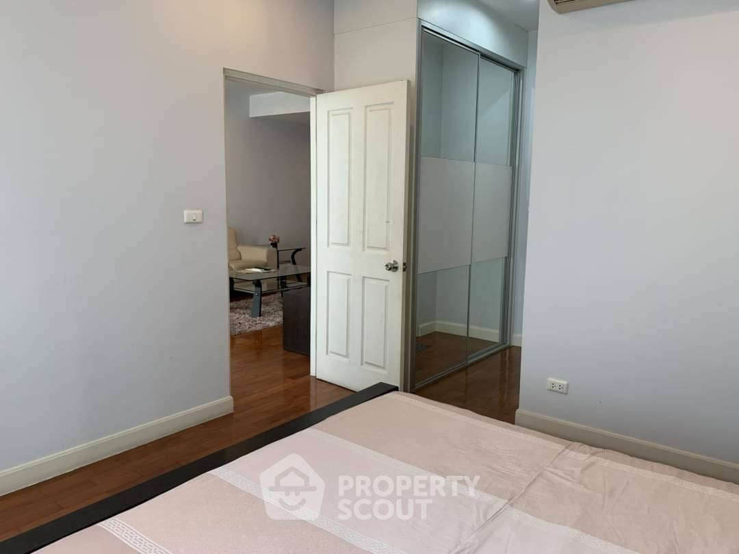 picture 1-BR Condo at Siri Residence Sukhumvit near BTS Phrom Phong (ID 994162) - 7/13