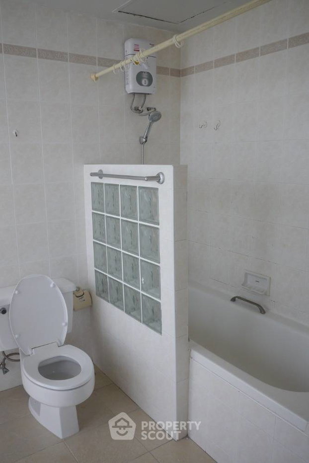 picture 2-BR Condo at Rama Harbour View Condominium in Surasak (ID 1441993) - 5/8