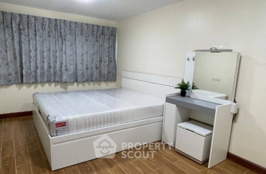 picture 2-BR Condo at Ratchathewi Tower Condominium near BTS Ratchathewi (ID 2142650) - 5/12