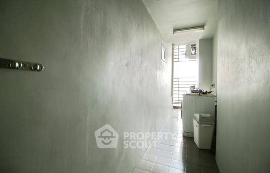 picture 3-BR Condo at Belle Grand Rama 9 near MRT Phra Ram 9 (ID 94398) - 9/9