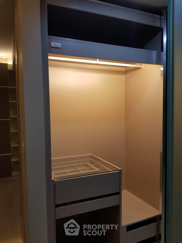 รูป คอนโด 1-ห้องนอน ที่ เดอะ รูม สุขุมวิท 21 ใกล้ MRT สุขุมวิท (ID 2739657) - รูปที่ 4/18