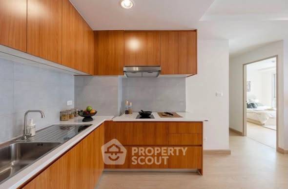 picture 3-BR Condo at Resorta Yen-Akat near MRT Khlong Toei (ID 2810120) - 4/12