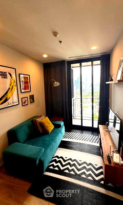 คอนโดให้เช่า : คอนโด 1 ห้องนอนที่ Oka Haus Sukhumvit 36 ใกล้ BTS ทองหล่อ (ID 2365379)