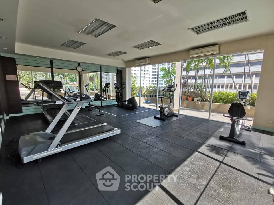 picture 2-BR Condo at Grand Park View Asoke near MRT Sukhumvit (ID 2325475) - 17/20