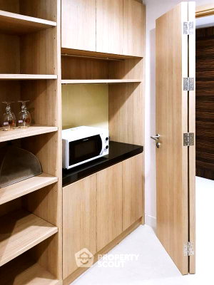 Condos for sale : 2-BR 93 Sqm Condo For Sale At Watermark Chaophraya, BTS Krung Thon Buri (ID 635983)