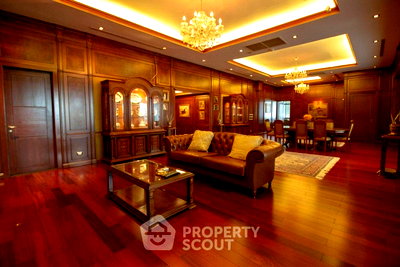 Condos for rent : 3-BR Condo at Le Raffine Jambunuda Sukhumvit 31 near BTS Phrom Phong (ID 2874062)