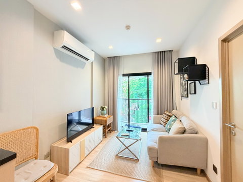 🏢 Condo for Rent near BTS On Nut | KAWA Haus, On Nut 77 | Fully Furnished 1-Bedroom Unit with BTS Shuttle Service, only 400 m from Habito Mall