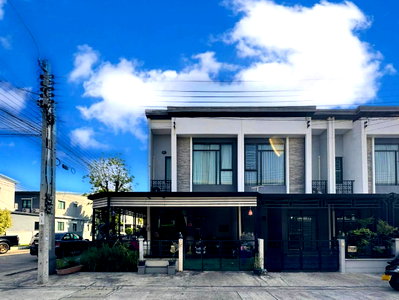 Townhouses for sale King Mongkut University Of Technology Thonburi : 🌆 For Sale: Pleno Suksawat - Prachauthit 60 | Move-in Ready Townhome with Extended Side Area @90condo 🌃