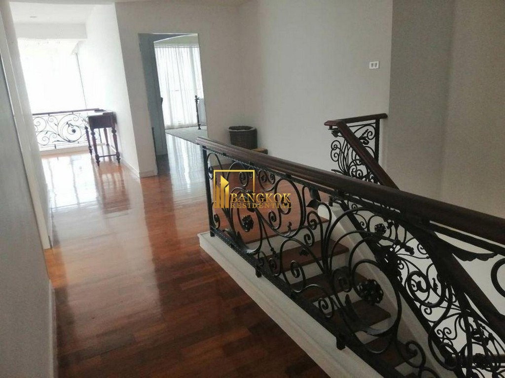picture Baan Siri 24 | Luxurious 4 Bedroom Duplex Penthouse Condo - BR13263CD - 9/31