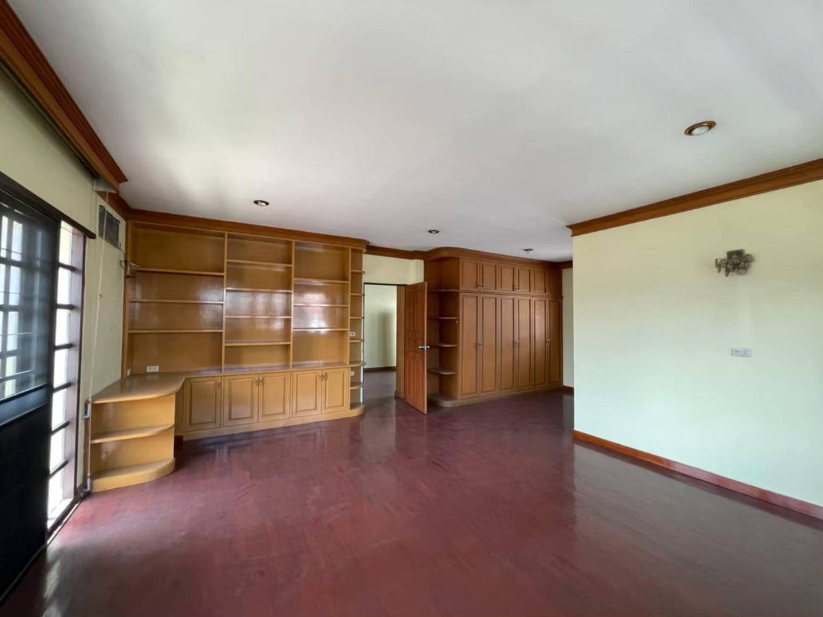 รูป ขายบ้านเดี่ยว ซอยลาดพร้าว 25 ขนาด 125 ตรว ราคาเพียง 22.5ล้าน - รูปที่ 7/13