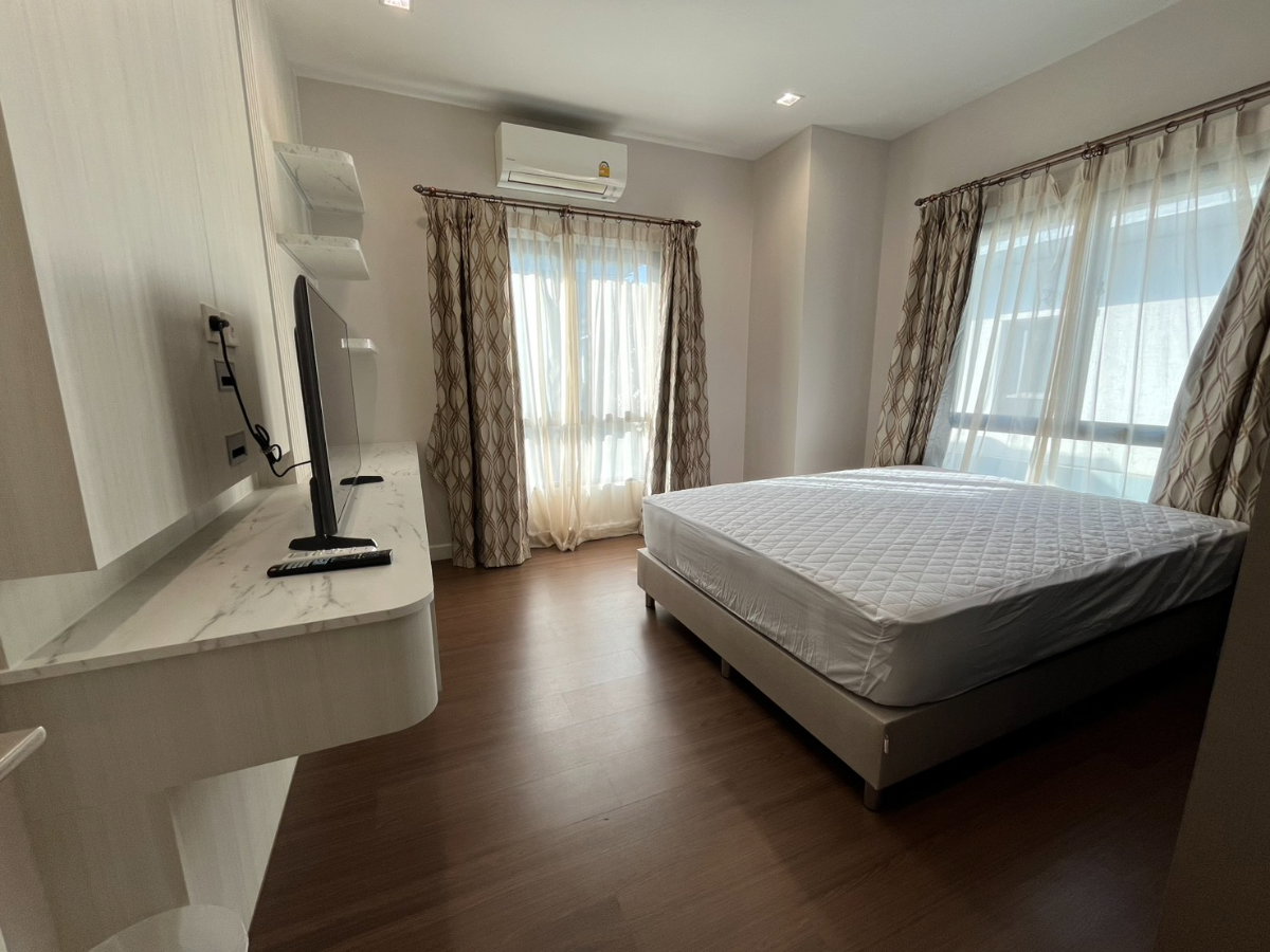 รูป เศรษฐสิริ ศรีนครินทร์–พระราม 9 (กรุงเทพกรีฑา ซอย 7) บ้านหรูรีโนเวทใหม่ทั้งหลัง ขายพร้อมผู้เช่า - รูปที่ 16/38