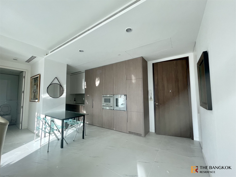 Luxury Condo at Special Price 185 Rajadamri near BTS Ratchadamri
