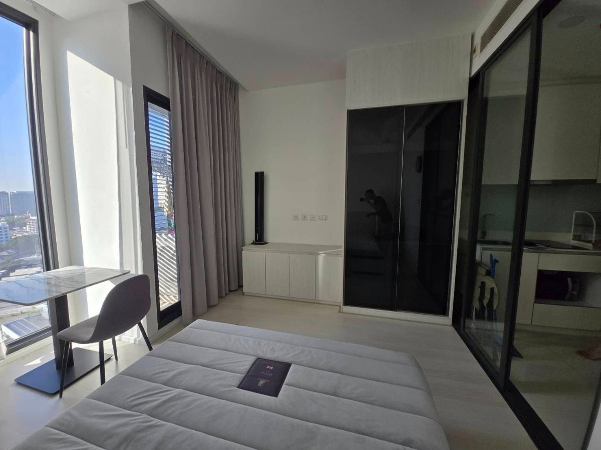 picture 📍 For Rent: Mazarine Ratchayothin, right next to BTS Ratchayothin (0 meters) - 2/6