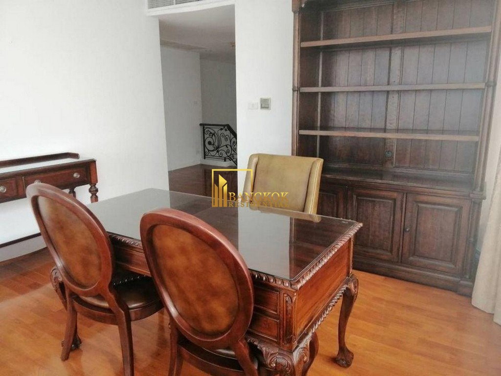 picture Baan Siri 24 | Luxurious 4 Bedroom Duplex Penthouse Condo - BR13263CD - 14/31