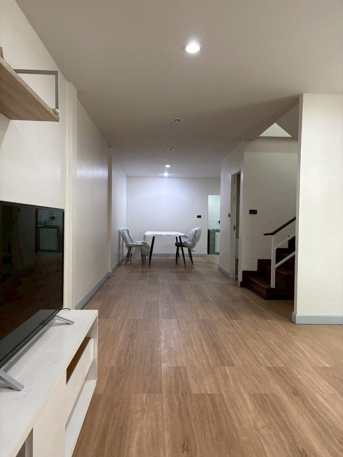 รูป 🏡 ให้เช่า Townhome รีโนเวทใหม่ บ้านรังสิยา ซอยอุดมสุข 58 2 ห้องนอน 2 ห้องน้ำ บ้านสวย เฟอร์ครบ เดินทางสะดวก ทำเลดีมาก✨รับต่างชาติ - รูปที่ 3/12