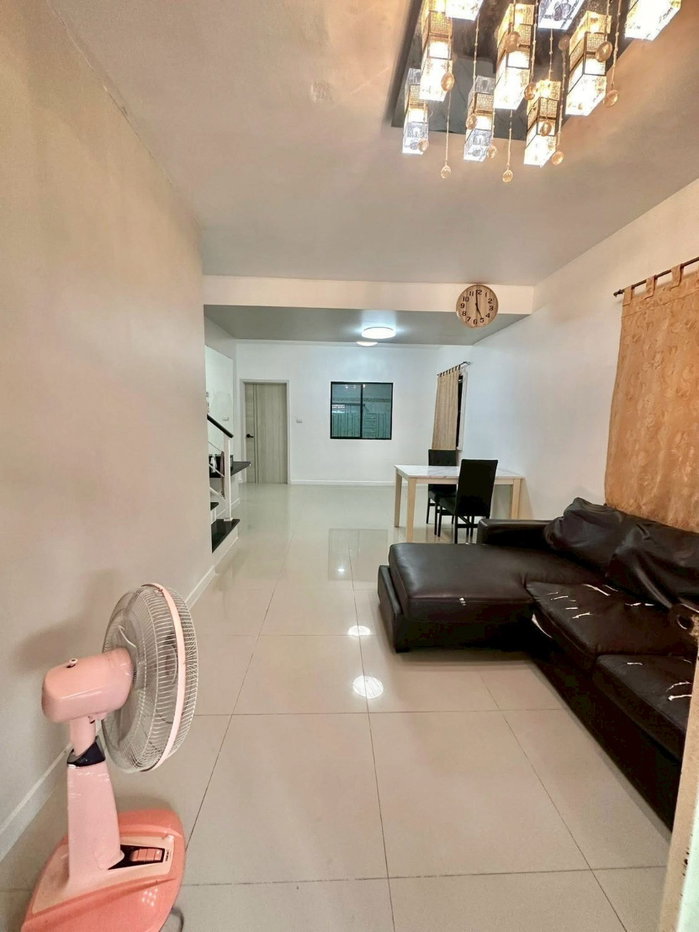 รูป 🏠 ขาย / เช่า ทาวน์โฮมบ้านพฤกษา 79 หลังมุมเนื้อที่เยอะมากๆ(ลำลูกกาคลอง 3)      มี 3 ห้องนอน / 2 ห้องน้ำ / 1 ห้องครัว / 1 ห้องโถง / 1 ที่จอดรถ - รูปที่ 3/17