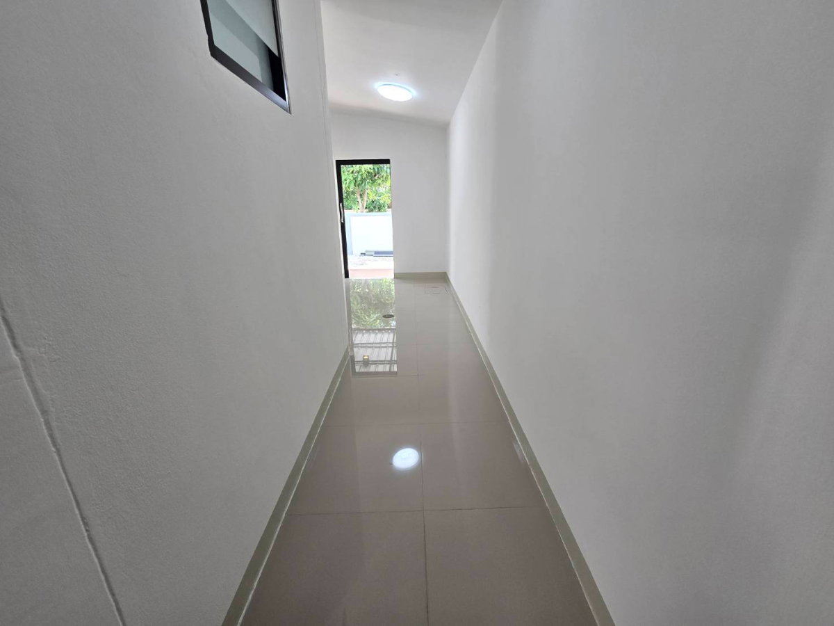 รูป บ้านเดี่ยว 2 ชั้น (หลังมุม) ทำเลดีเยี่ยม รีโนเวทใหม่ทั้งหลัง สวย กว้างขวาง หมู่บ้านเต็มสิริ 1 ถนนมิตรไมตรี 12 คู้ฝั่งเหนือ คู้ซ้าย หนองจอก - รูปที่ 29/45