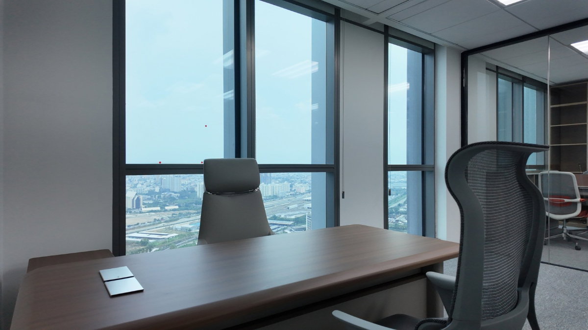 รูป WoKii @V One Tower 82ตรม พื้นที่สำนักงานให้เช่าใกล้ MRT พระราม 9 เซ็นทรัล พระราม 9 ตกแต่งครบ พร้อมเฟอร์นิเจอร์ ใช้งานได้ทันที - รูปที่ 12/13