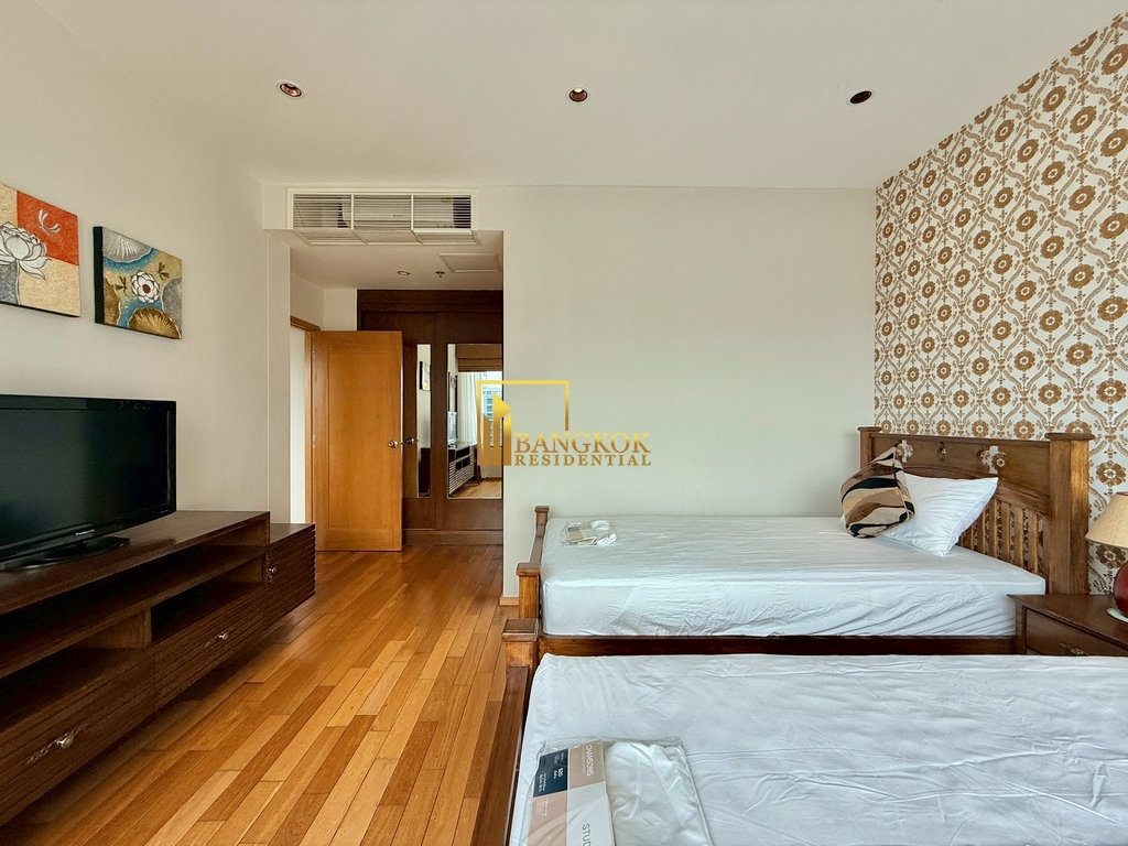 รูป Emporio Place | Superb 2 Bed Condo For Rent in Phrom Phong - BR5513CD - รูปที่ 18/35