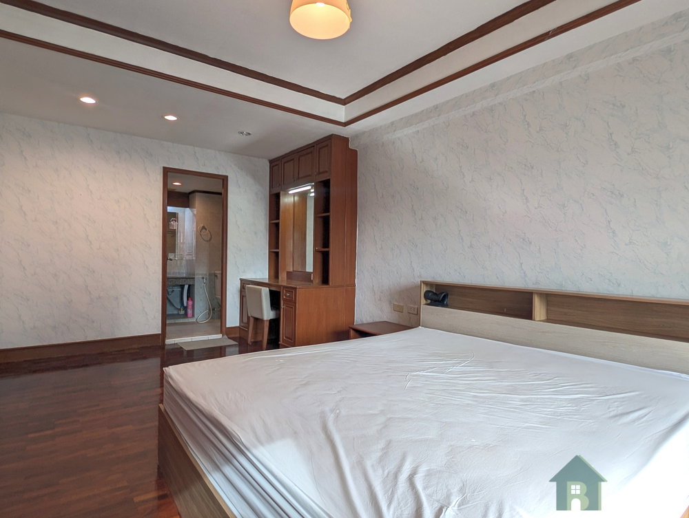 picture Spacious 3-Bedroom Condo for Rent | Saranjai Mansion, Nana - 16/26