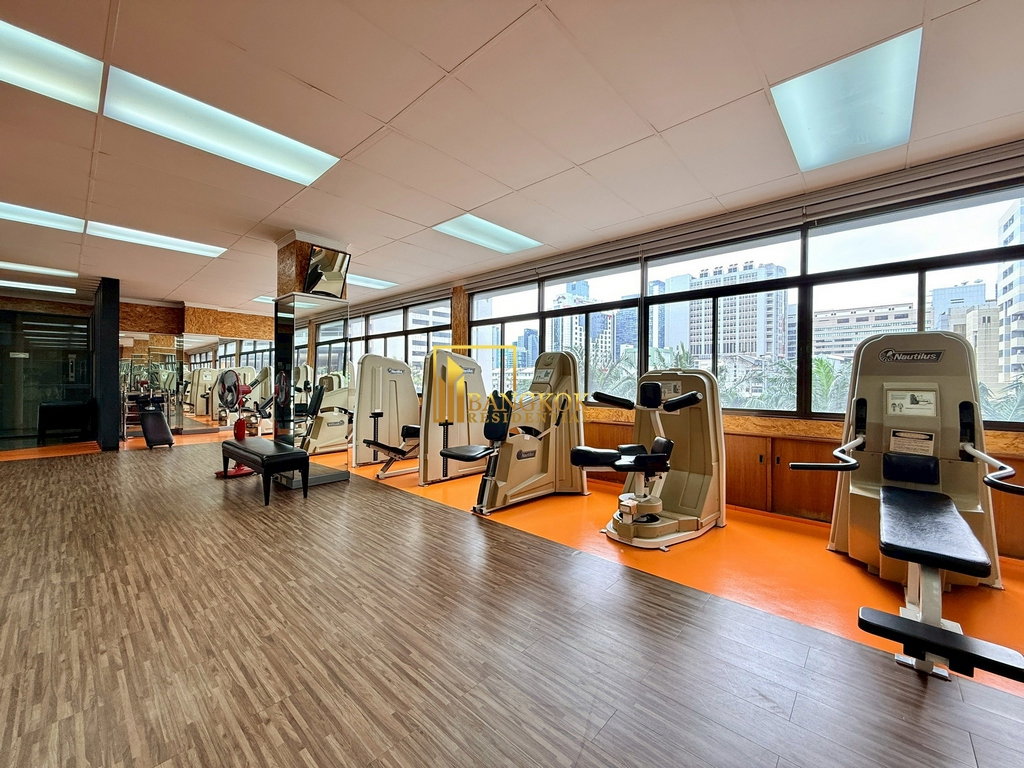 รูป Very Large 3 Bedroom Apartment For Rent in Nana Area - BR0344AP - รูปที่ 30/37