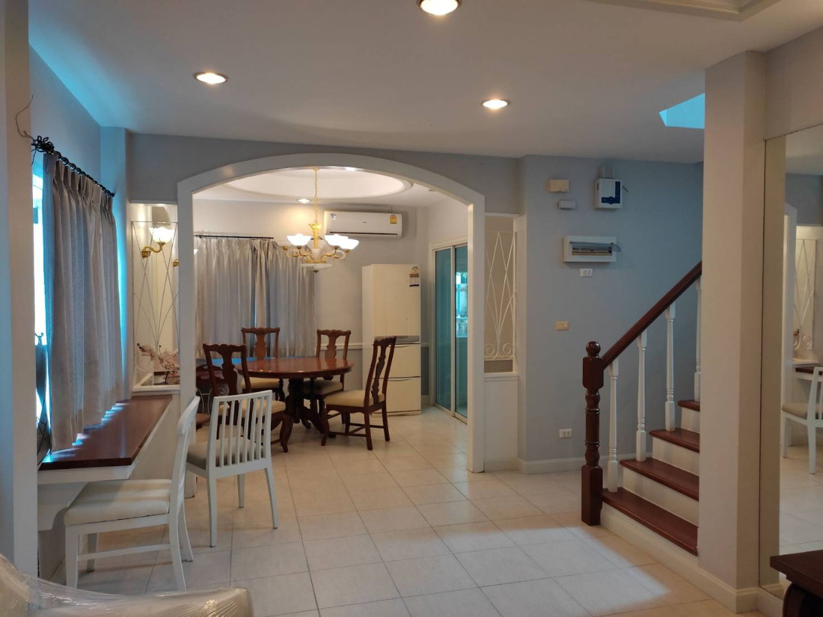 รูป หมู่บ้านเพอร์เฟค พาร์ค เคหะร่มเกล้า 64 บ้านเดี่ยว2ชั้น 3ห้องนอน 2 ห้องน้ำ 1 ห้องอเนกประสงค์ขนาด 67ตรว.   เฟอร์นิเจอร์พร้อม  - รูปที่ 4/19