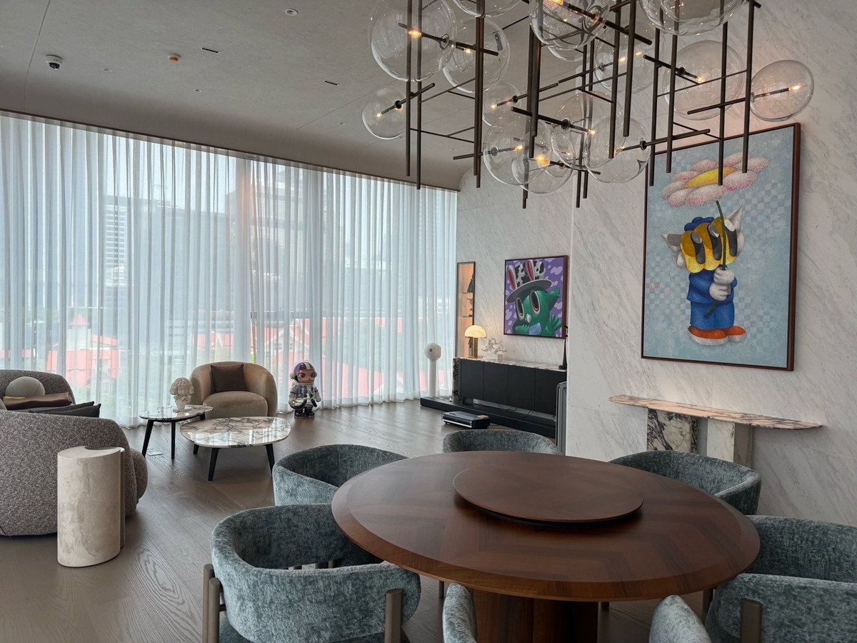 รูป 🏙️✨ ให้เช่า Scope Langsuan 🌆 ✨ ลิฟต์ส่วนตัว 📐 156.55 ตร.ม 🛏️ Master Bedroom 🐾 Pet Friendly - รูปที่ 1/17