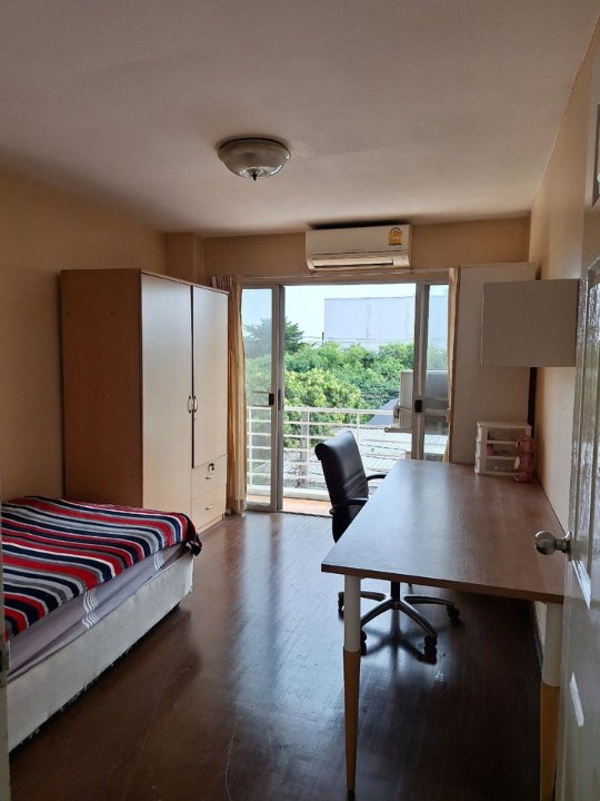 รูป 🏡TH184 | ให้เช่าทาวน์โฮม 3.5 ชั้น ไพรเวทวิลล่า นวมินทร์ 135 หลังบ้านวิวสระว่ายน้ำ (เหมาะทำโฮมออฟฟิศ!) - รูปที่ 12/14
