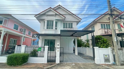 ขายบ้านแฝด โครงการ หมู่บ้านชวนชื่น อ่อนนุช 2 ชั้น 3 ห้องนอน 2 ห้องน้ำ
