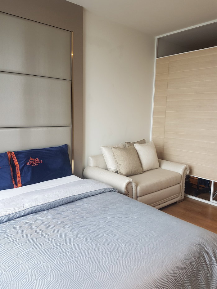 picture 🔥 For Sale Park 24 Sukhumvit 24 near BTS Phrom Phong - 3/4