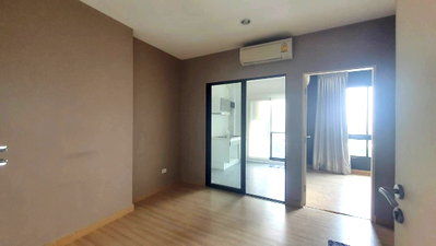 Condos for sale : 🔥 FOR SALE: Niche Mono Ratchavipha. Prime location on Ratchadapisek Road, high floor with unblocked view, features an enclosed kitchen.