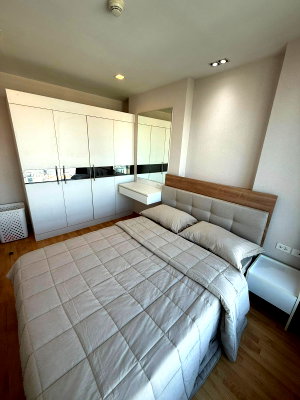 Condos for sale : For Sale Casa Condo Asoke - Dindaeng Fully Furnished (Close to BTS Victory Monument and MRT Rama 9)