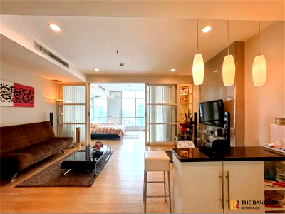 Condos for sale : Baan Sathorn-Chaopraya Room available, great price