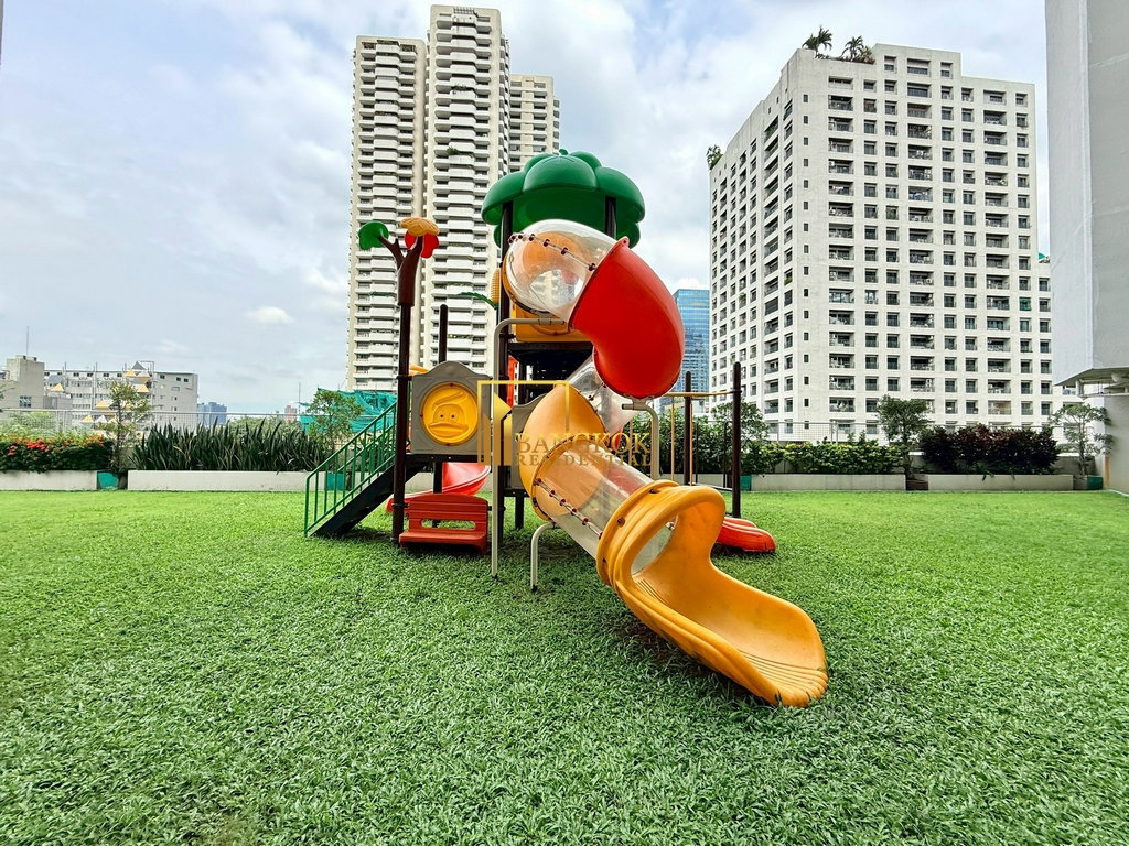 รูป Very Large 3 Bedroom Apartment For Rent in Nana Area - BR0344AP - รูปที่ 35/37