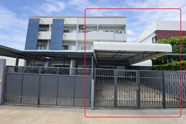 รูป คฤหาสน์ ให้เช่า ทาวน์เฮ้าส์ 3 ชั้น 4-5นอน เฉลิมพระเกียรติ ร.9 ซอย 4-12 รพ.สินแพทย์ ศรีนครินทร์ 700 ม. และ รร.ราชดำริ 700 ม. - รูปที่ 2/8