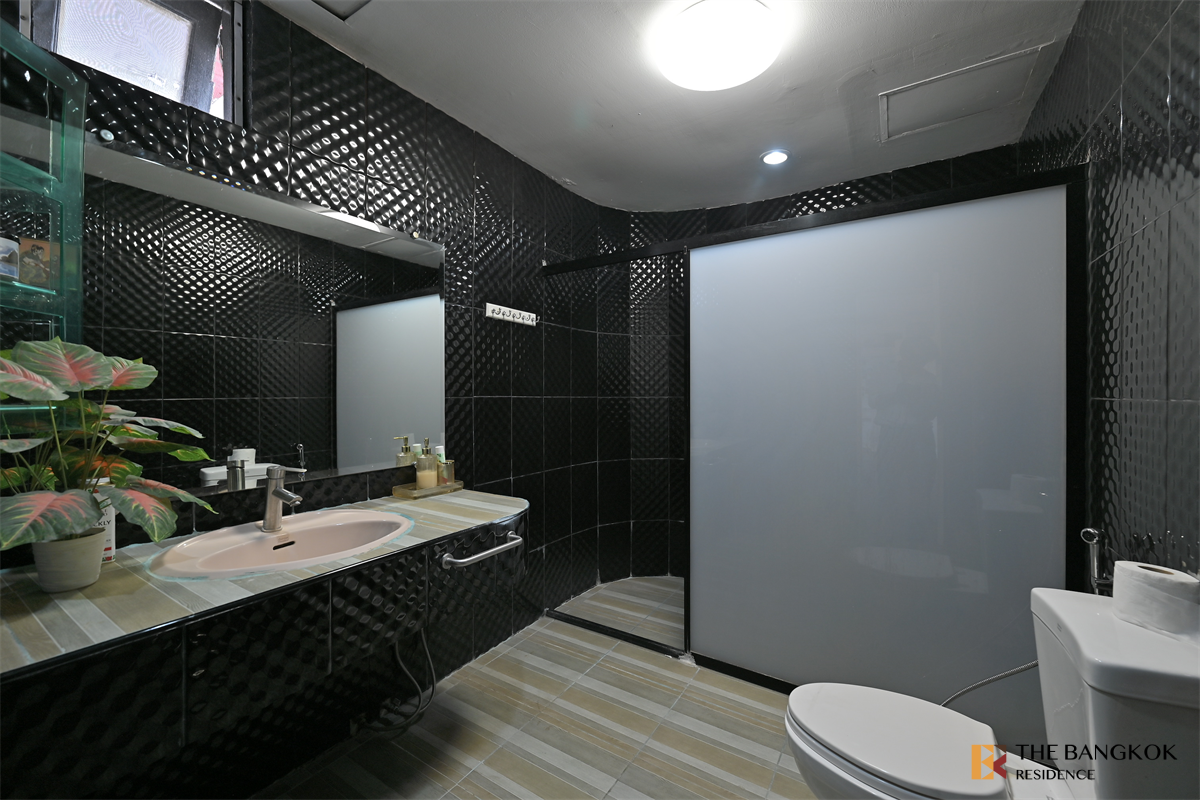 picture Oriental Tower Luxury Unit, Ready for You Without the Wait - 1/10
