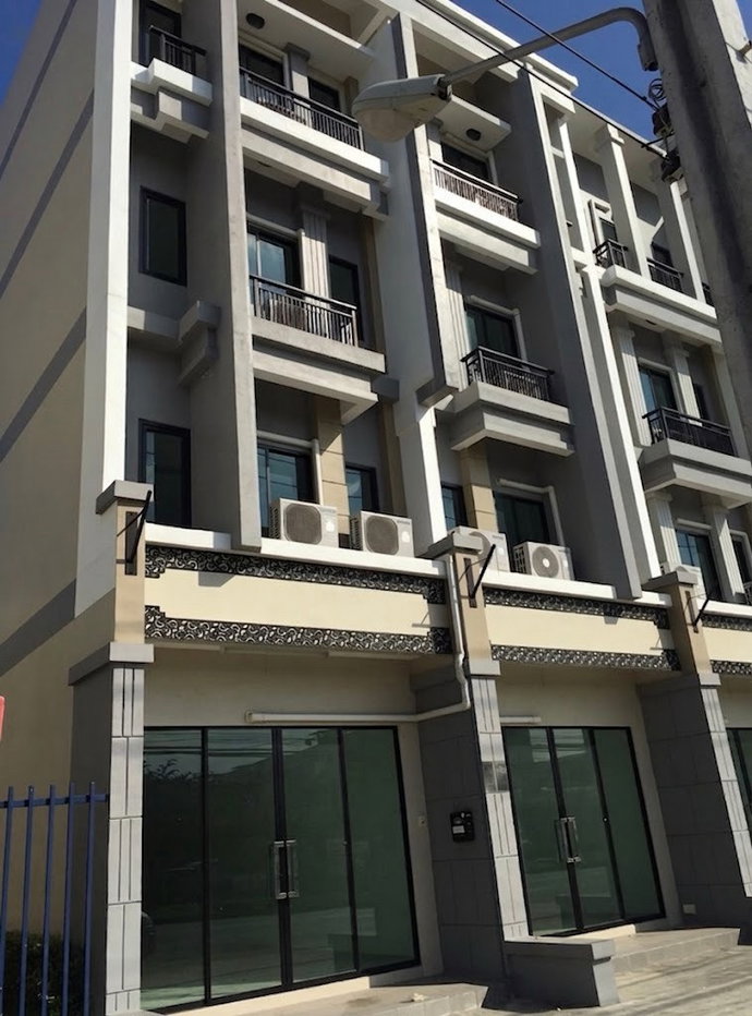 รูป 🏢✨ ให้เช่าอาคารพาณิชย์ / โฮมออฟฟิศ 4 ชั้น ติดถนนใหญ่ — รามอินทรา 109  - รูปที่ 1/6