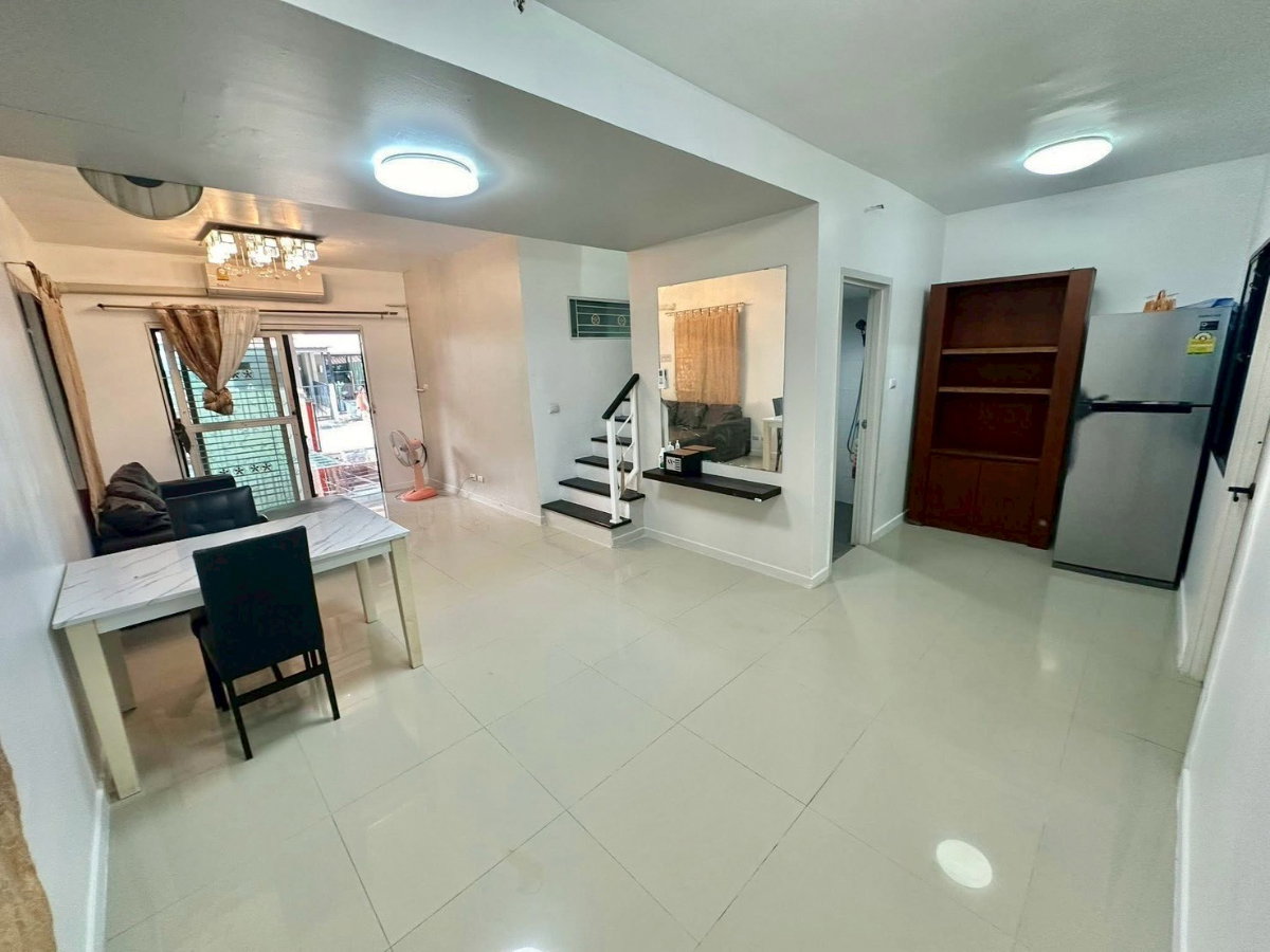 รูป 🏠 ขาย / เช่า ทาวน์โฮมบ้านพฤกษา 79 หลังมุมเนื้อที่เยอะมากๆ(ลำลูกกาคลอง 3)      มี 3 ห้องนอน / 2 ห้องน้ำ / 1 ห้องครัว / 1 ห้องโถง / 1 ที่จอดรถ - รูปที่ 5/17