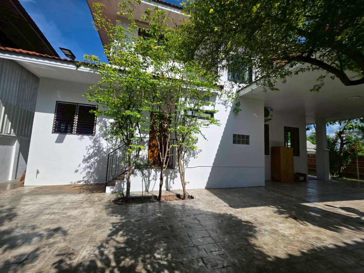 picture Two-story detached house with 4 bedrooms, 3 bathrooms, 1 kitchen, and 2-3 parking spaces. #ASP-H0789 - 22/23