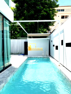 Houses for rent Esplanade Ratchadapisek  : Baan Charn Issara | Impressive 4 Bedroom House With Pool - BR8240SH