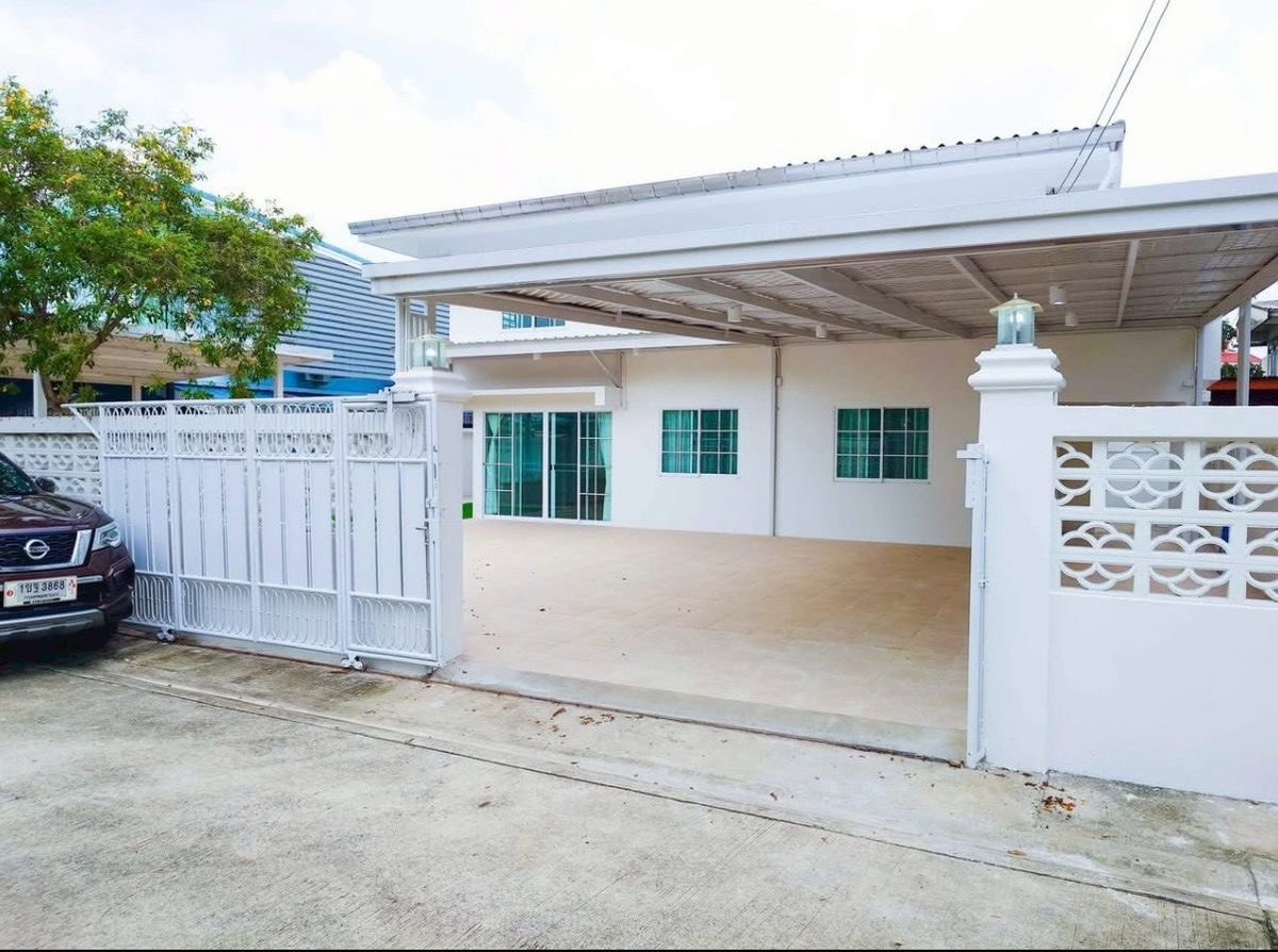 รูป 🏡 บ้านเดี่ยวให้เช่า ขนาดใหญ่ สวยมาก สงบมาก เนื้อที่ 85 ตร.วา | 3 ห้องนอน | 2 ห้องน้ำ | 1 ห้องครัวใหญ่ ติดตั้งแอร์ Inverter ครบทั้ง 3 ห้องนอน - รูปที่ 1/20