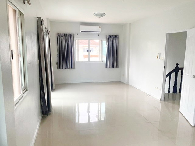 รูป สุขาภิบาล5 63-71 สายไหม บ้านเดี่ยว 3-4นอน 2น้ำ 55 ตร.ว. 220 ตร.ม. สารสาสน์สายไหม ติดแอร์ทุกห้อง สายไหมปาร์ค - รูปที่ 3/8