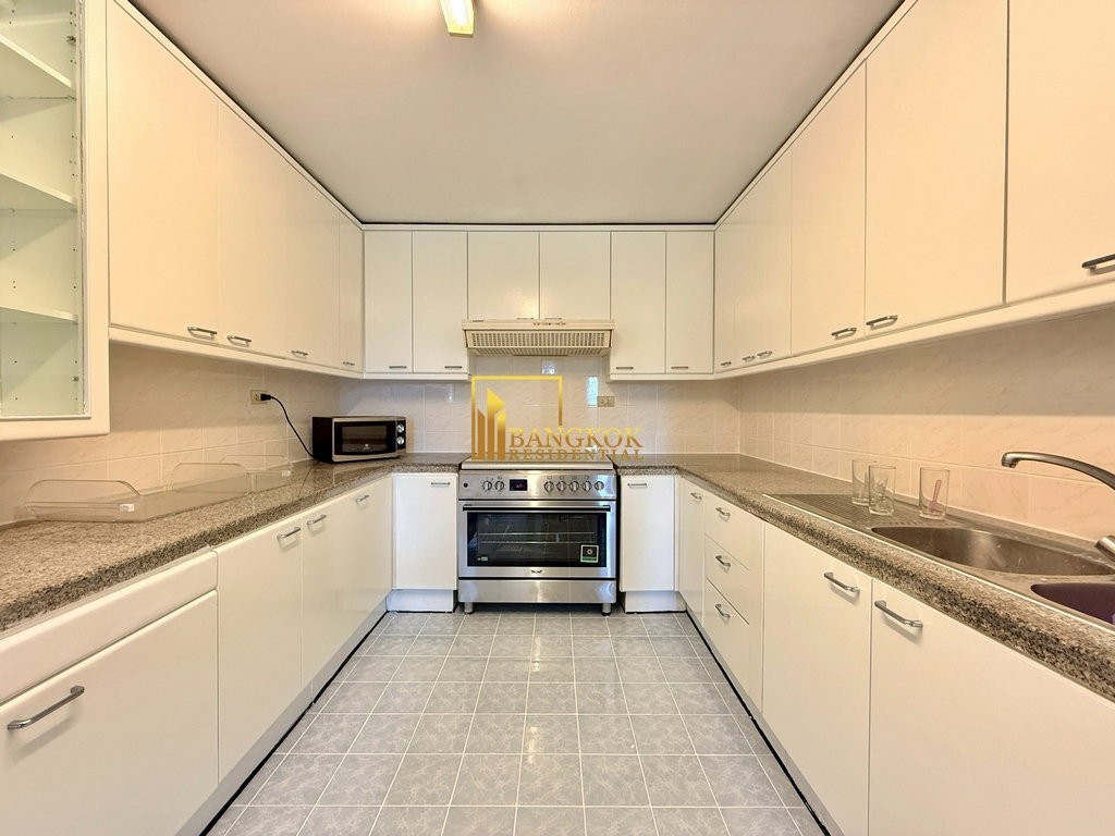 รูป Very Large 3 Bedroom Apartment For Rent in Nana Area - BR0344AP - รูปที่ 9/37
