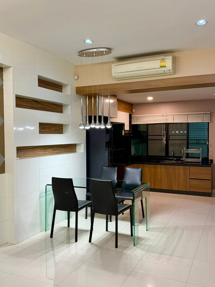 picture Townhome For Rent : Bless Town Sukhumvit 50, Double Space 6 m. 🚇Near BTS On Nut - 7/30