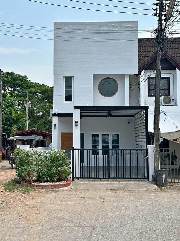 รูป บ้านนอกโครงการ รีโนเวทใหม่ ด้วยทำเลที่โดดเด่นย่านเศรษฐกิจหลัก ใกล้เซ็นทรัลแอร์พอร์ต สนามบิน #C7MG100931 - รูปที่ 1/11
