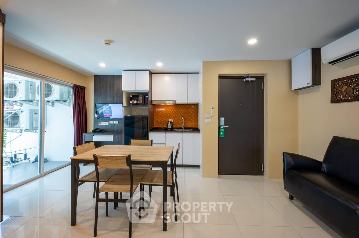 picture 2-BR Condo at New Nordic Suites 6 close to Phratamnak (ID 2172452) - 2/14