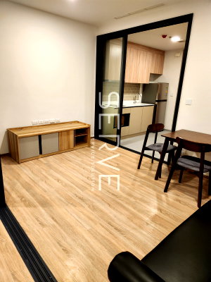 Condos for rent : 1 Bed Large Room  City view Fully furnished Good Location Close to BTS & ARL Phaya Thai @ XT Phayathai